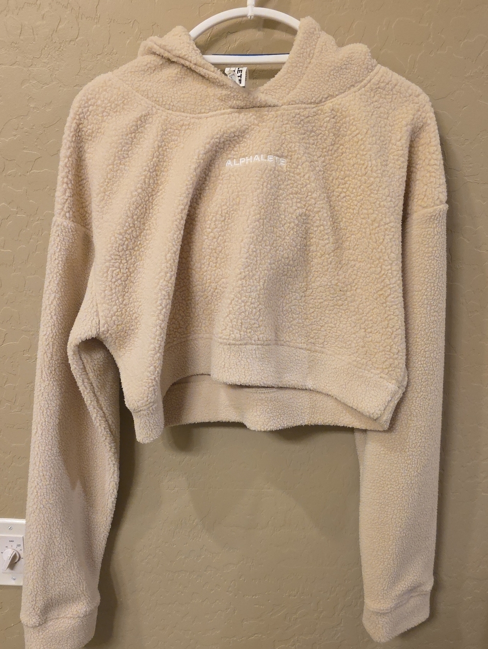 NWOT Alphalete Beige Cropped Sherpa Hoodie